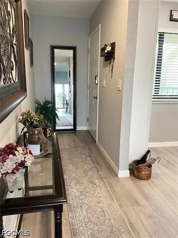 2 bed, 2.0 bath, 1111 sqft, $3,000 — Photo 3