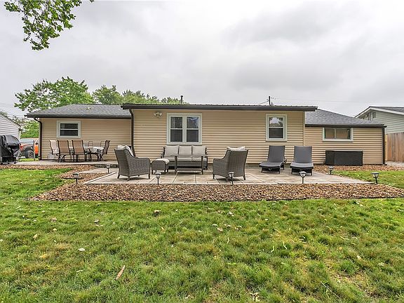 3rd image of 314 Byron Cir