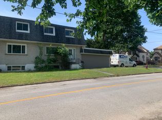6136 Delaware St, Niagara Falls, ON L2G 2E7