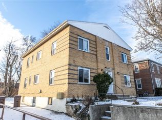 28 W Nottingham Rd, Dayton, OH 45405