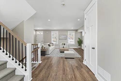 1827 Chessland St Photo 1