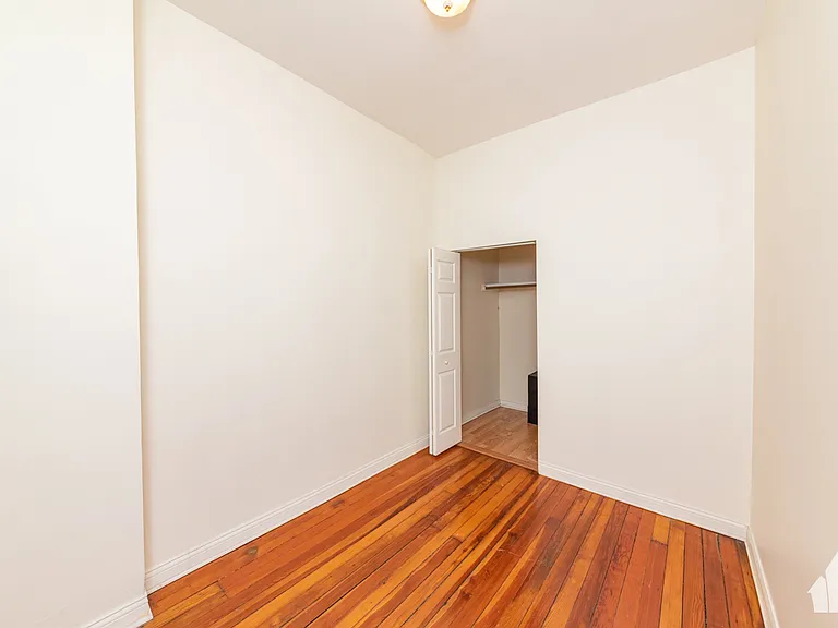 3300 N Racine Ave #3 — Photo 5
