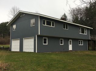 75 Governor Peck Rd, Jericho, VT 05465