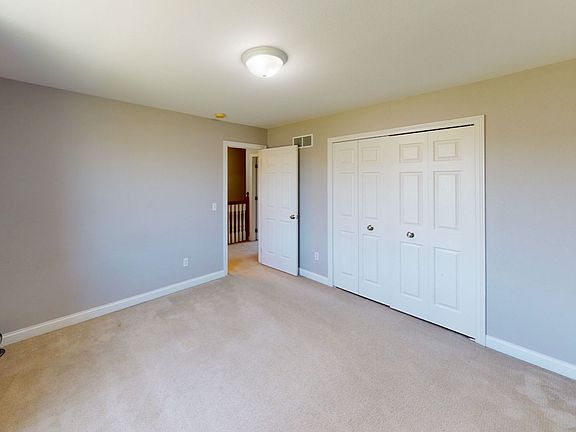 2nd image of 1716 Horseshoe Bend Dr