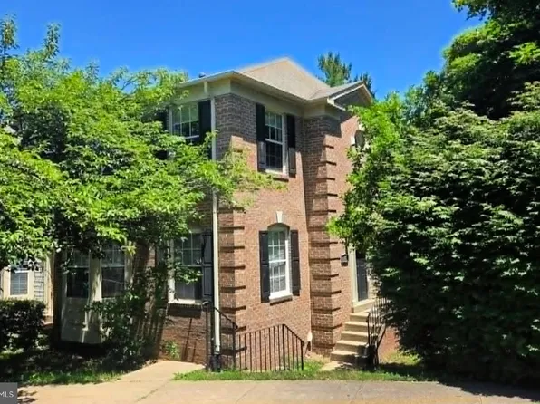 16853 Capon Tree Ln, Woodbridge, VA 22191