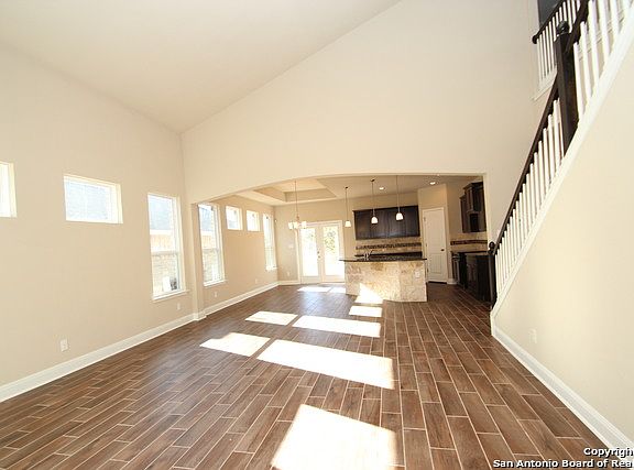 4th image of 5635 Calaveras Way