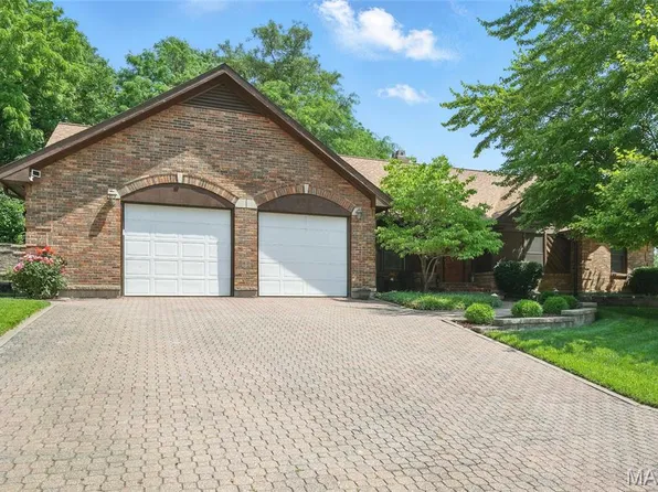 55 Cambrian Way, Saint Charles, MO 63301