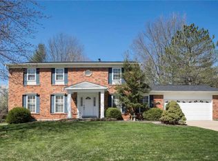 347 Glan Tai Dr, Ballwin, MO