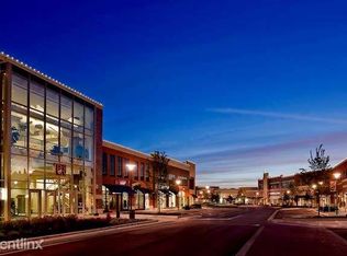 850 Village Center Dr UNIT 204, Burr Ridge, IL 60527