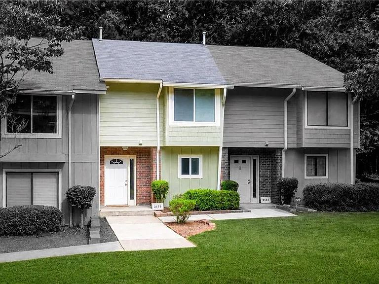 2179 Surrey Ct SE — Photo 1
