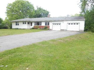 127 Rossway Rd, Pleasant Valley, NY, 12569