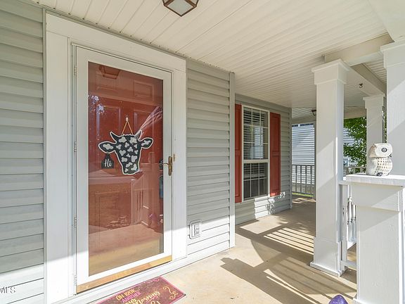 4th image of 4419 Aylesbury Dr