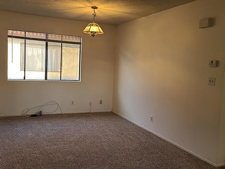 132 N Marengo Ave #D — Photo 4
