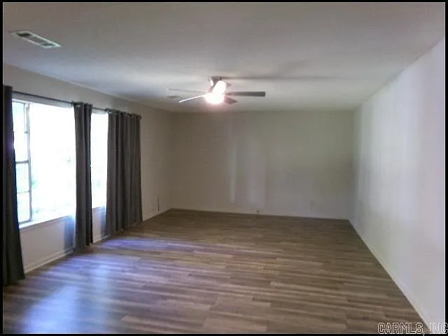 701 N Buchanan St — Photo 3