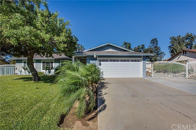 1st image of 4689 Villa Woods Dr
