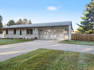 46 Tanner Lake Rd, Hastings, MI 49058
