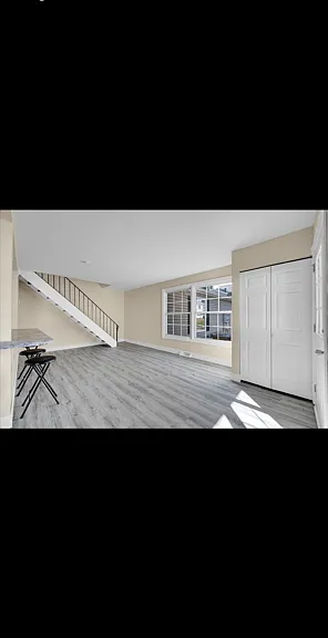 496 Darlene Ln #B — Photo 3