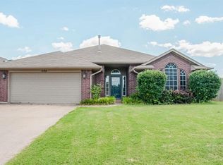 1122 Dustin Dr, Edmond, OK 73003