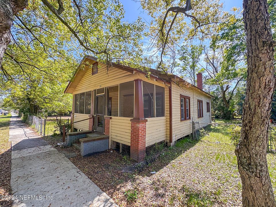 1st image of 1204 W 25TH Street