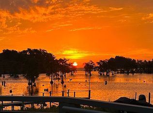 126 Eagle Point Rd, Cross, SC 29436