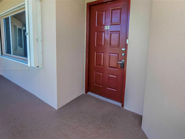 850 SW 138th Ave #409D — Photo 20