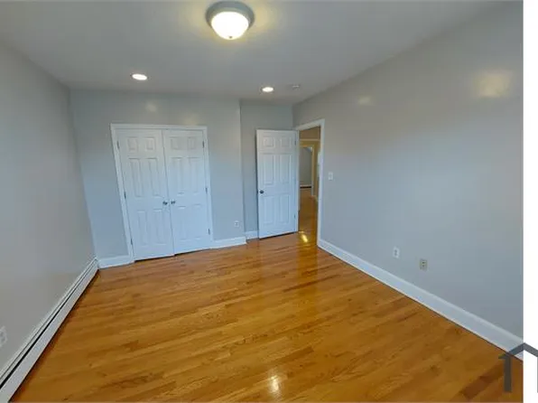 782 Morton St Floor 3, Mattapan, MA 02126