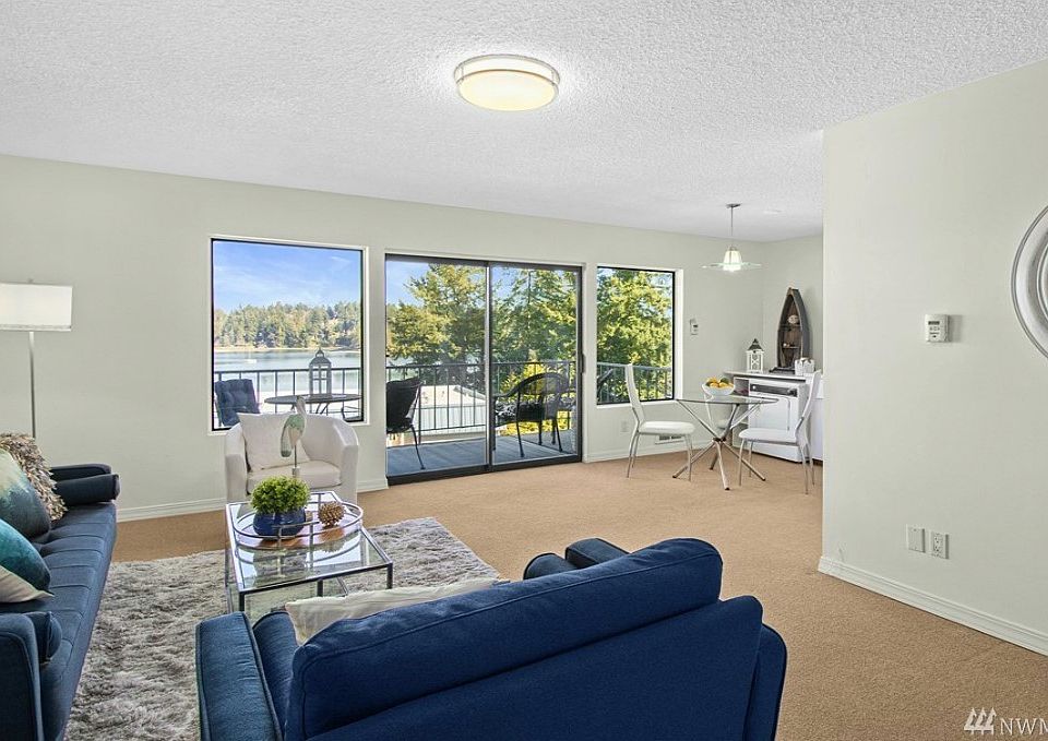 1st image of 924 Shorewood Dr APT 54