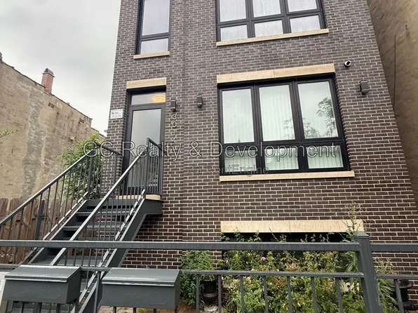 3014 W Warren Blvd #1, Chicago, IL 60612