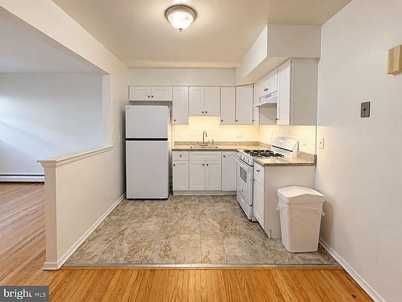 2nd image of 4122 Terrace St #A
