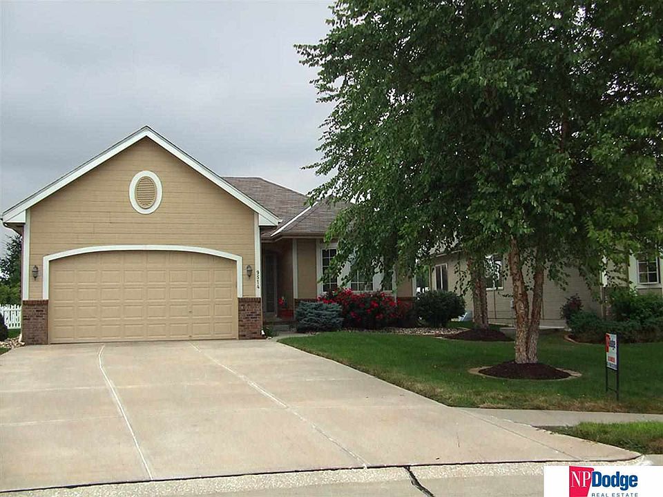 1st image of 9514 Honey Locust Cir