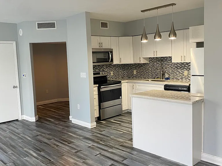 1330 West Ave #403 — Photo 1