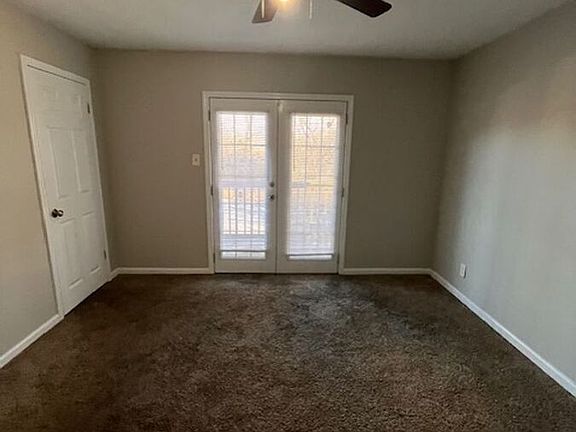 5th image of 2021 Cambridge Dr APT 14