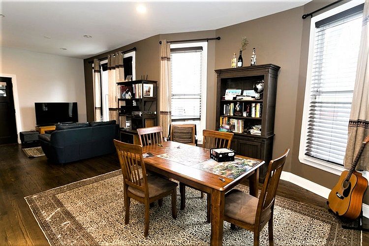 1st image of 2506-08 W Argyle St #25121