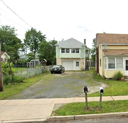 105 Pine St #B
