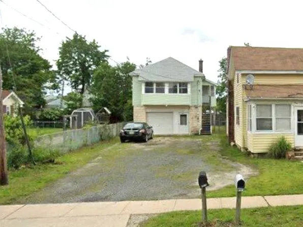105 Pine St #B, Lakehurst, NJ 08733