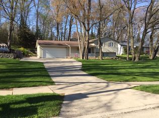 2772 W Point Rd, Green Bay, WI 54304
