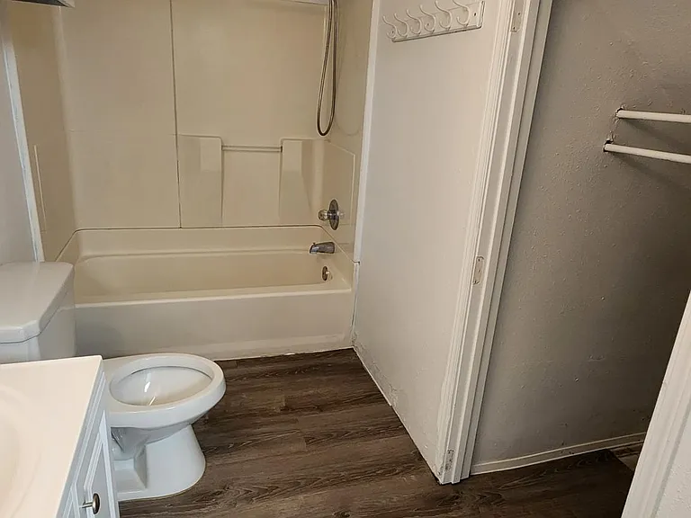 8532 SE Woodstock Blvd — Photo 10