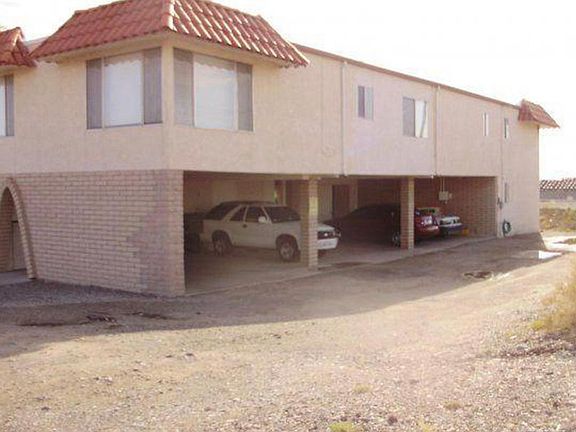 2nd image of 3067 Shoshone Plz APT 3