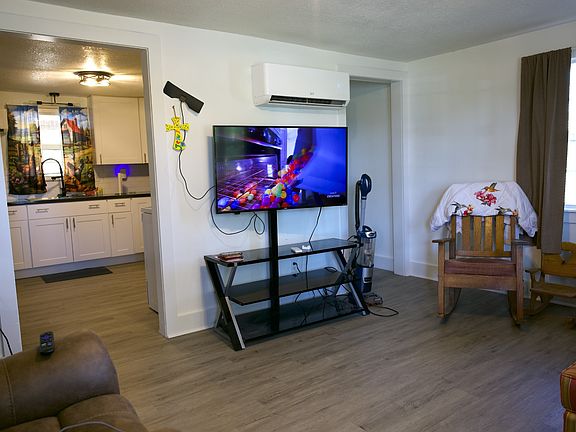 5th image of 1725 Fairfield Rd