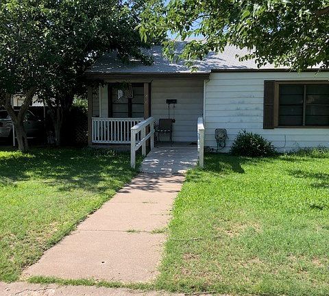 3rd image of 816 W 24th St