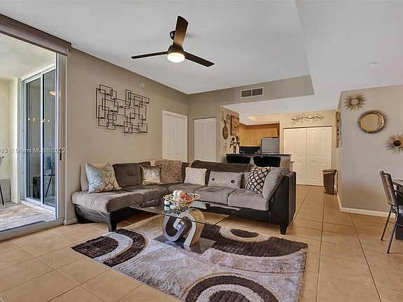 4th image of 511 SE 5th Ave APT 1219