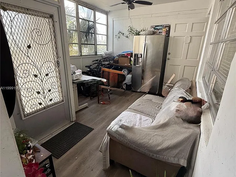 141 NE 10th Ave #17B — Photo 10