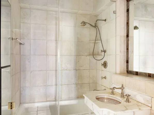 11 Fifth Avenue image 8 of 12