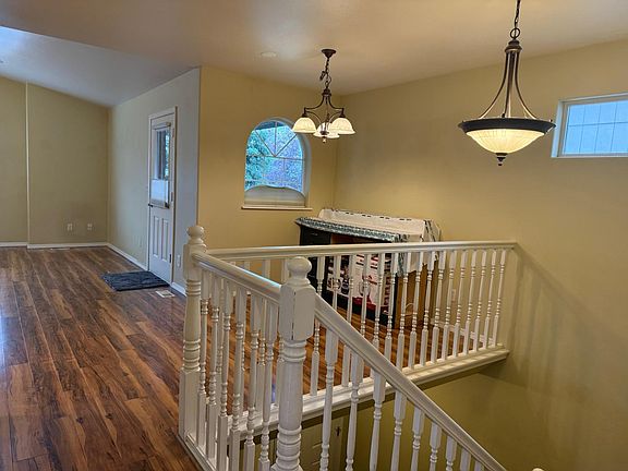 5th image of 2203 Stockdale Cir