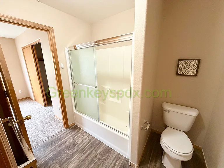 1022-1034 NE Lija Loop — Photo 11