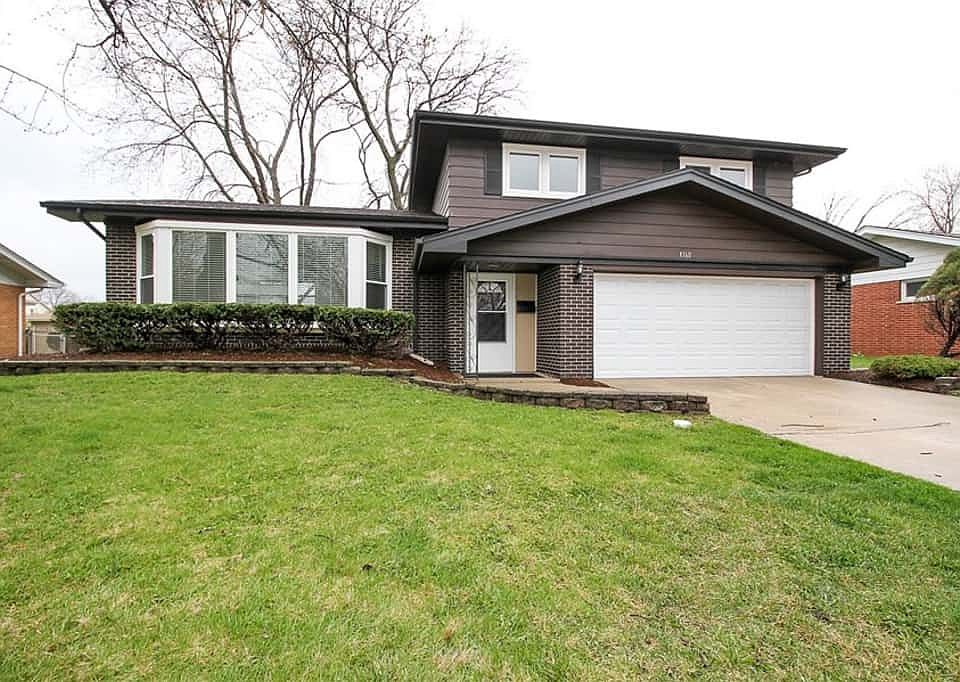 1st image of 1160 E 165th Pl