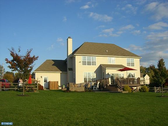 5th image of 105 Preston Dr
