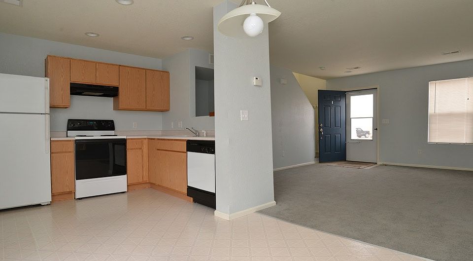 2nd image of 3526 Warren Farm Ct