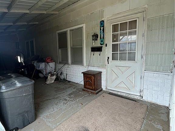 3rd image of 120 N Main St