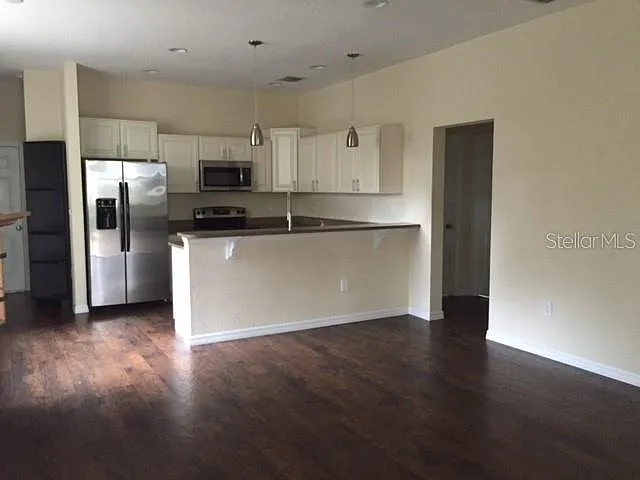 3 bed, 2.5 bath, 1364 sqft, $2,350 — Photo 3